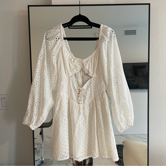 Saboskirt Luxe Leyton Eyelet Mini Dress - Picture 5 of 14